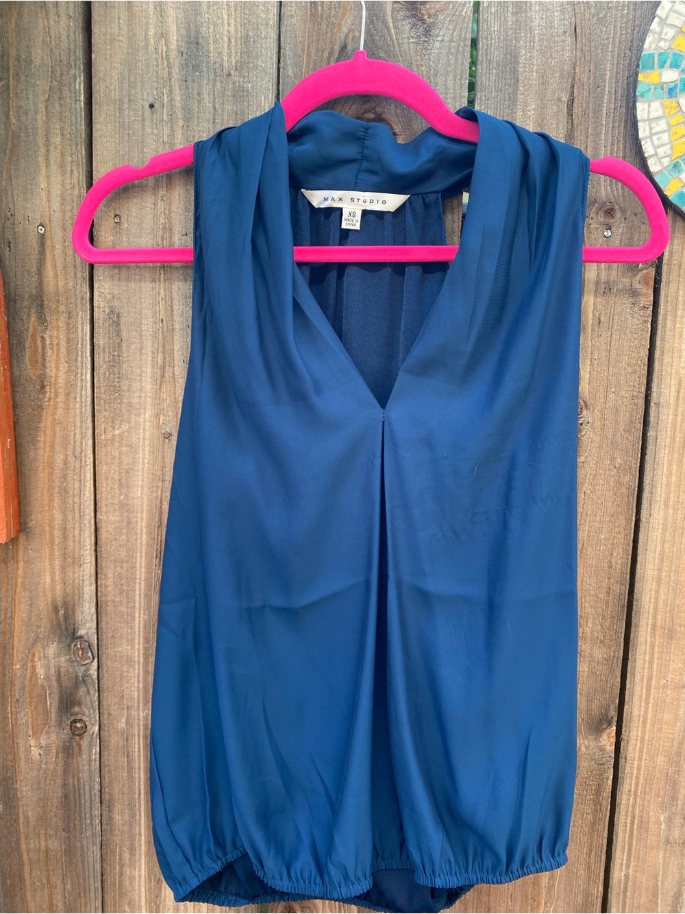 Max Studio Navy Blue Sleeveless V-Neck Camisole